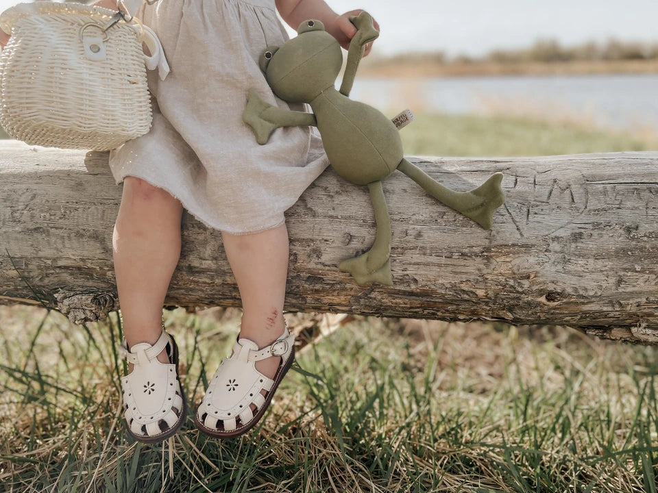 Cream Flora {Children&#39;s Leather Sandals}